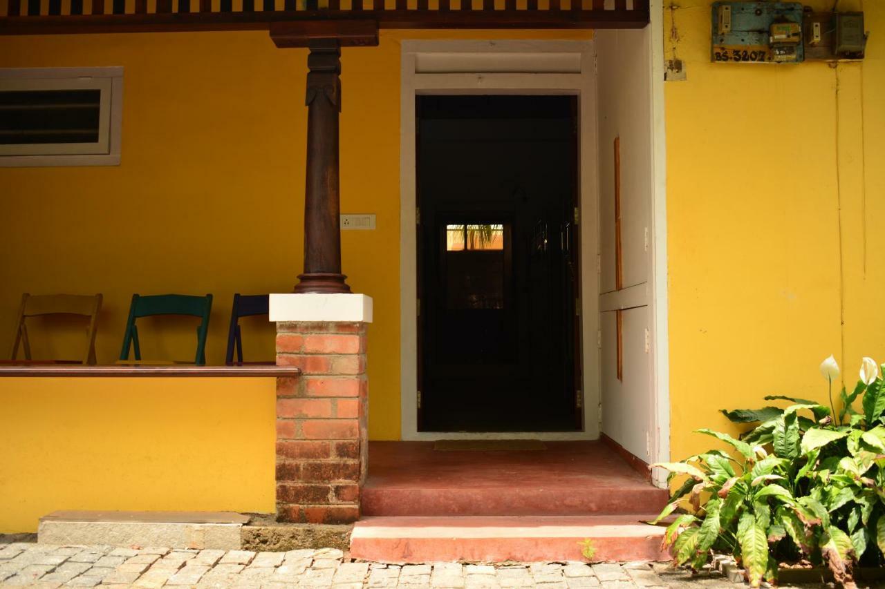 Design Ashram Vandrarhem Kozhikode Exteriör bild